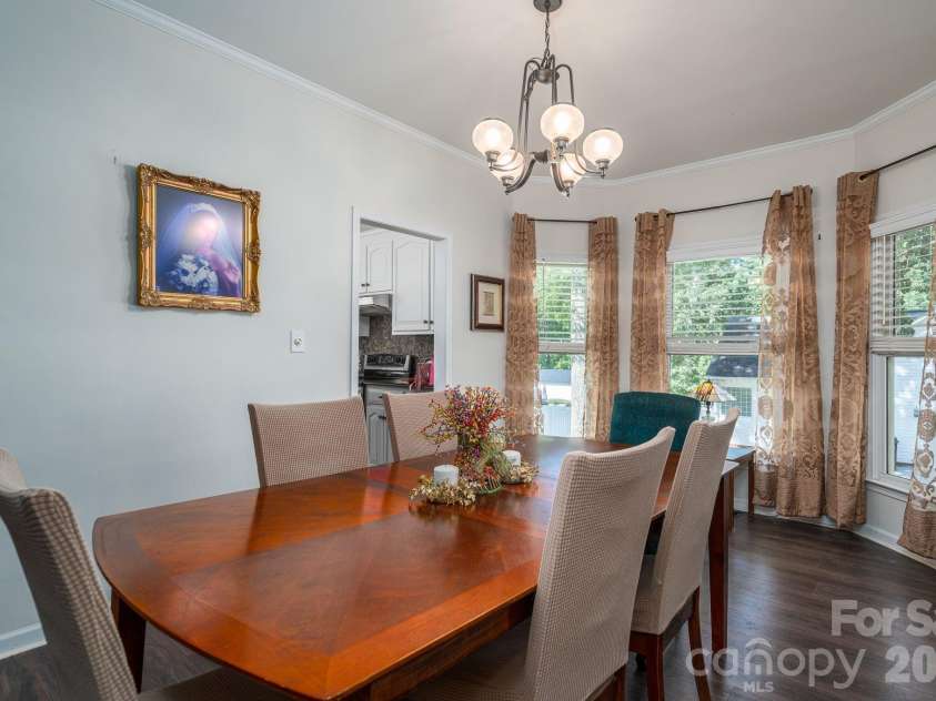 109 Nemans Cove, Cherryville, NC 28021.  MLS# CAR4392362, YatesRealty ID 16301. 