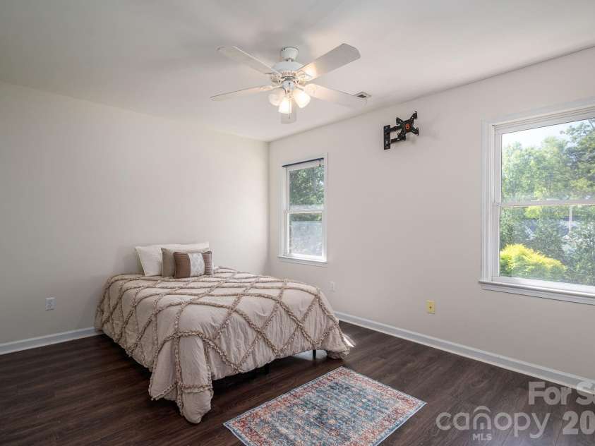 109 Nemans Cove, Cherryville, NC 28021.  MLS# CAR4392362, YatesRealty ID 16301. 