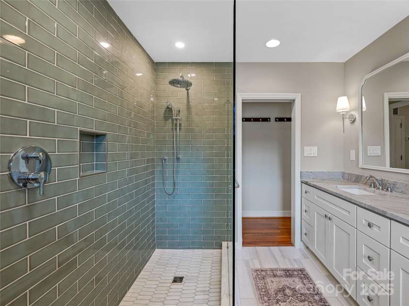 2 Fairway Road, Asheville, NC 28804.  MLS# CAR4263092, YatesRealty ID 16301. 