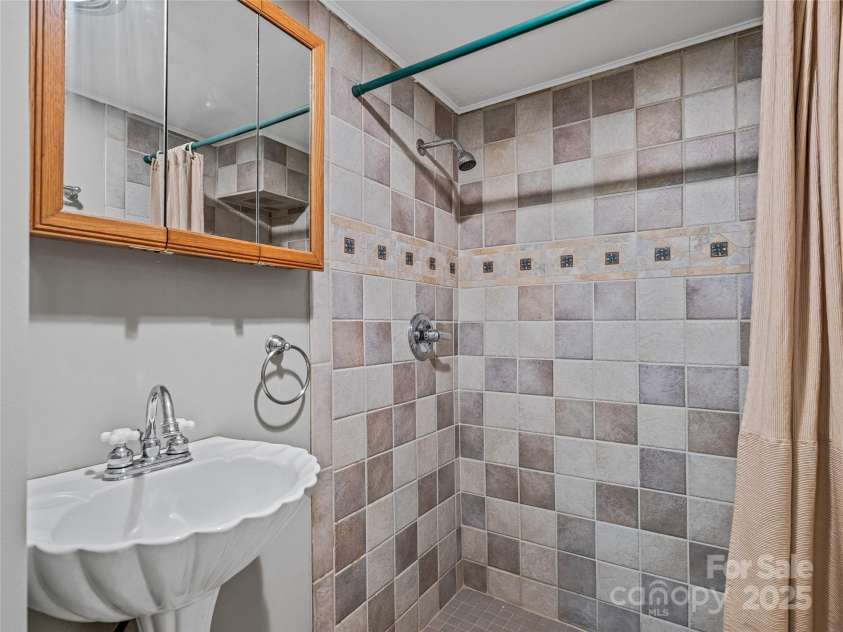 2 Fairway Road, Asheville, NC 28804.  MLS# CAR4263092, YatesRealty ID 16301. 