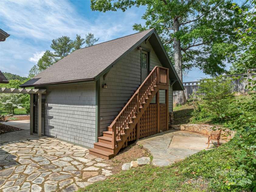 2 Fairway Road, Asheville, NC 28804.  MLS# CAR4263092, YatesRealty ID 16301. 