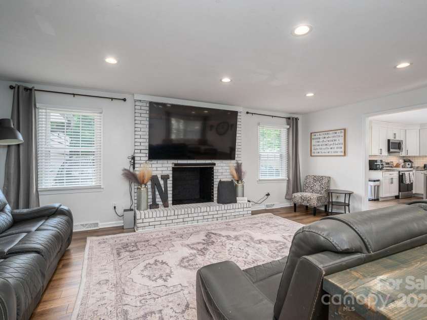1761 Arden Drive, Lincolnton, NC 28092.  MLS# CAR4260722, YatesRealty ID 16302. 