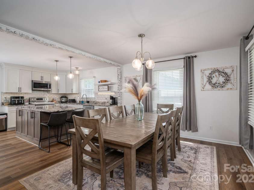 1761 Arden Drive, Lincolnton, NC 28092.  MLS# CAR4260722, YatesRealty ID 16302. 
