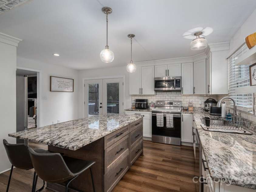 1761 Arden Drive, Lincolnton, NC 28092.  MLS# CAR4260722, YatesRealty ID 16302. 