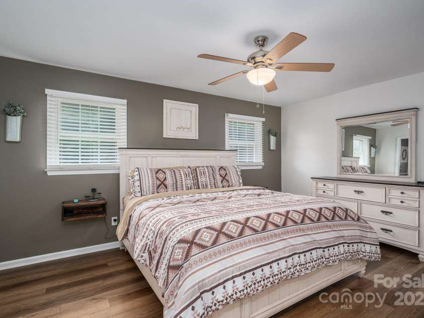 1761 Arden Drive, Lincolnton, NC 28092.  MLS# CAR4260722, YatesRealty ID 16302. 