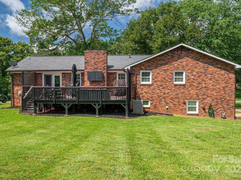 1761 Arden Drive, Lincolnton, NC 28092.  MLS# CAR4260722, YatesRealty ID 16302. 