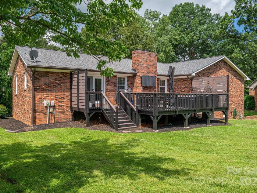 1761 Arden Drive, Lincolnton, NC 28092.  MLS# CAR4260722, YatesRealty ID 16302. 