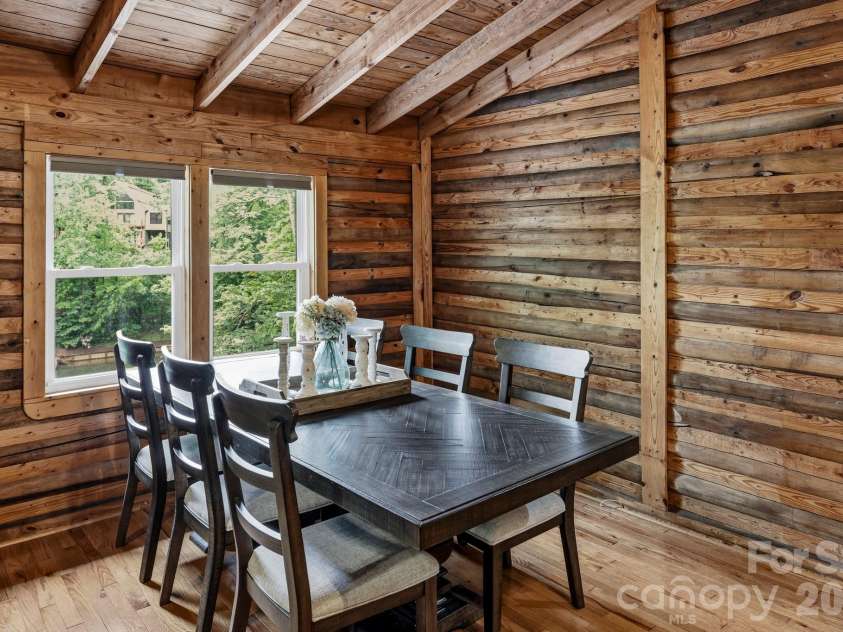 118 Rock Point Road, Lake Lure, NC 28746.  MLS# CAR4365667, YatesRealty ID 16303. 