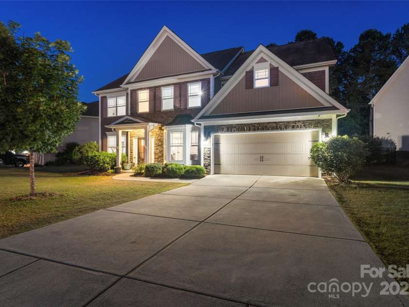 4500 Carrington Drive, Lancaster, SC 29720.  MLS# CAR4263792, YatesRealty ID 16303. 