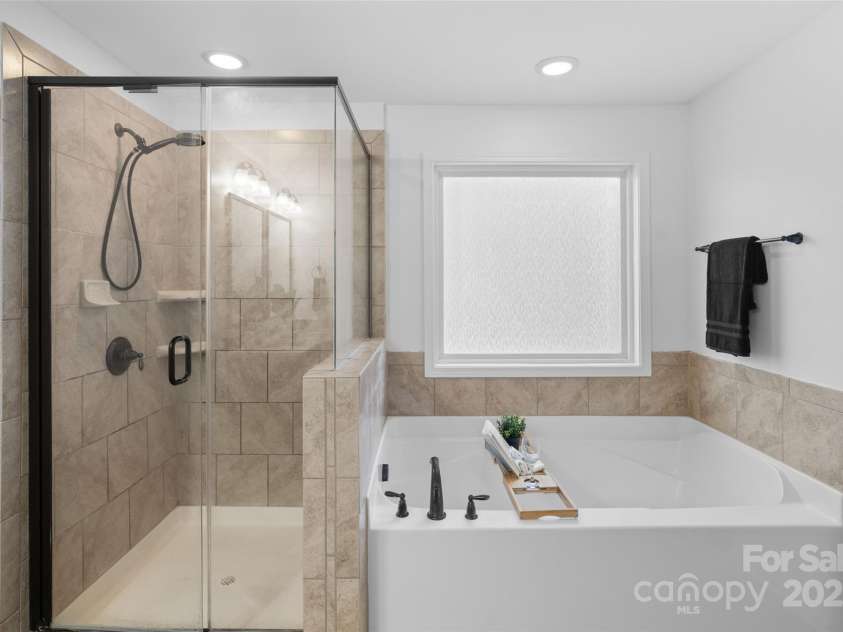 4500 Carrington Drive, Lancaster, SC 29720.  MLS# CAR4263792, YatesRealty ID 16303. 