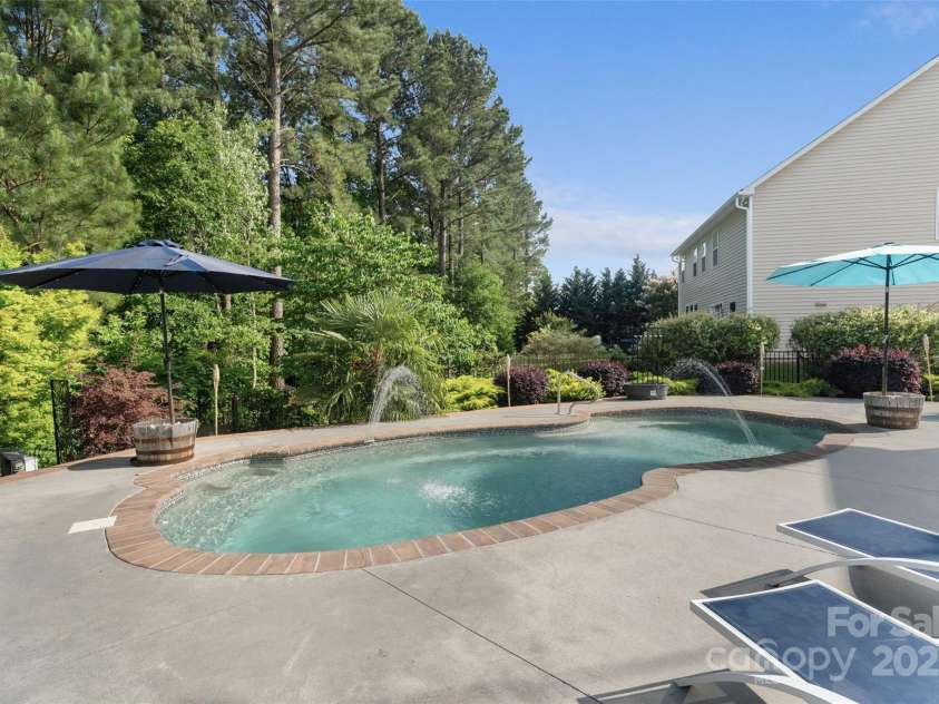 4500 Carrington Drive, Lancaster, SC 29720.  MLS# CAR4263792, YatesRealty ID 16303. 