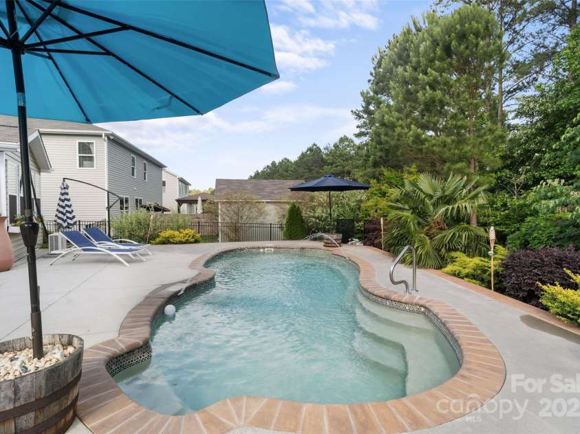 4500 Carrington Drive, Lancaster, SC 29720.  MLS# CAR4263792, YatesRealty ID 16303. 