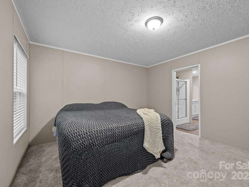 11 Pyrite Way, Asheville, NC 28806.  MLS# CAR4228714, YatesRealty ID 16304. 