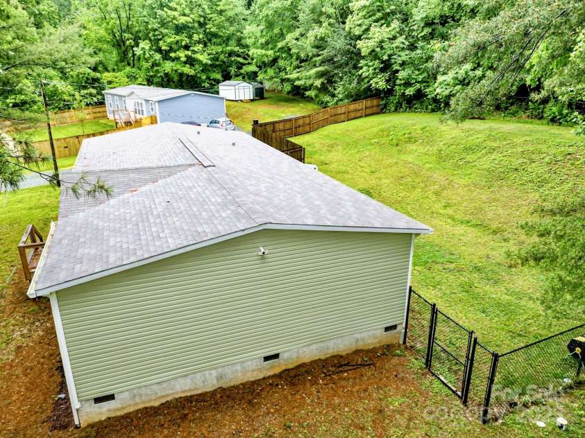 11 Pyrite Way, Asheville, NC 28806.  MLS# CAR4228714, YatesRealty ID 16304. 