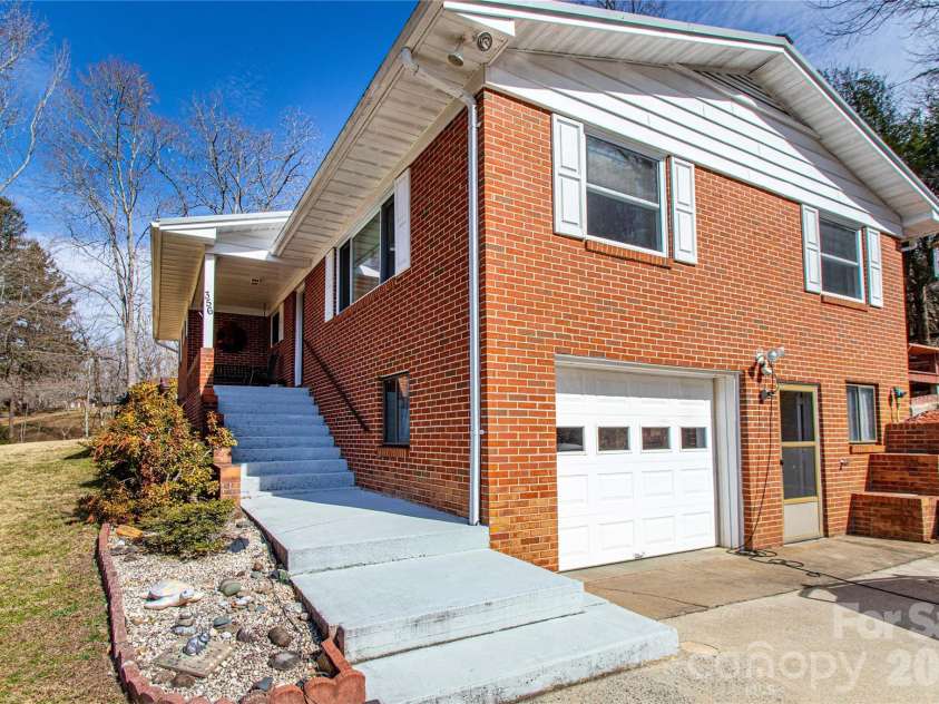 356 Pleasant Hill Drive, Brevard, NC 28712.  MLS# CAR4354841, YatesRealty ID 16304. 