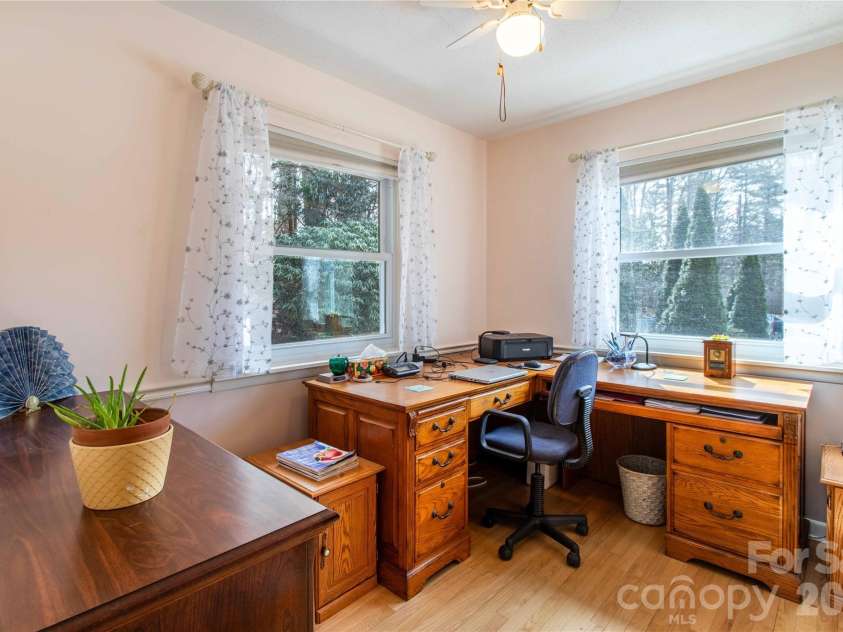 356 Pleasant Hill Drive, Brevard, NC 28712.  MLS# CAR4354841, YatesRealty ID 16304. 