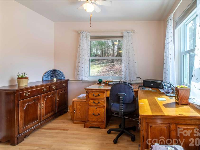 356 Pleasant Hill Drive, Brevard, NC 28712.  MLS# CAR4354841, YatesRealty ID 16304. 