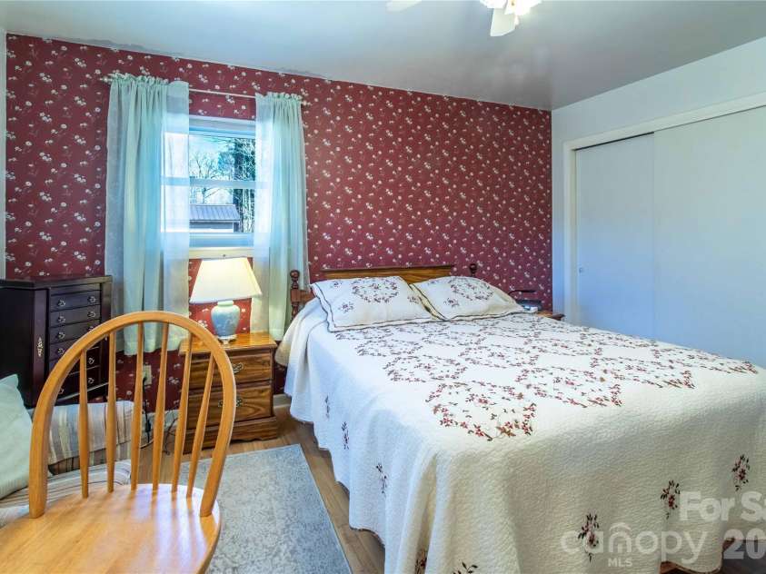 356 Pleasant Hill Drive, Brevard, NC 28712.  MLS# CAR4354841, YatesRealty ID 16304. 