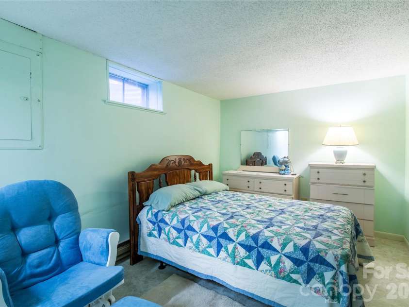 356 Pleasant Hill Drive, Brevard, NC 28712.  MLS# CAR4354841, YatesRealty ID 16304. 