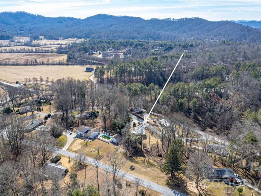 356 Pleasant Hill Drive, Brevard, NC 28712.  MLS# CAR4354841, YatesRealty ID 16304. 