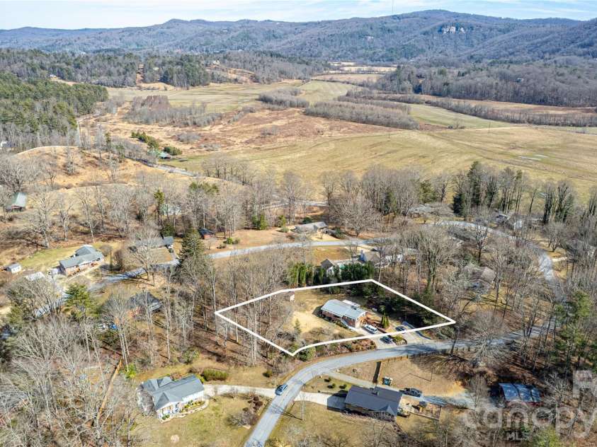 356 Pleasant Hill Drive, Brevard, NC 28712.  MLS# CAR4354841, YatesRealty ID 16304. 