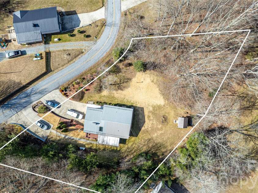 356 Pleasant Hill Drive, Brevard, NC 28712.  MLS# CAR4354841, YatesRealty ID 16304. 