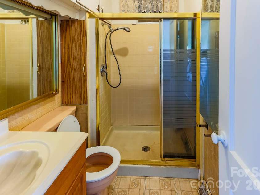 364 Dave Sims Road, Rutherfordton, NC 28139.  MLS# CAR4370573, YatesRealty ID 16306. 