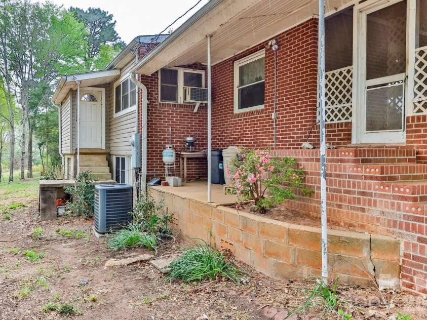 364 Dave Sims Road, Rutherfordton, NC 28139.  MLS# CAR4370573, YatesRealty ID 16306. 