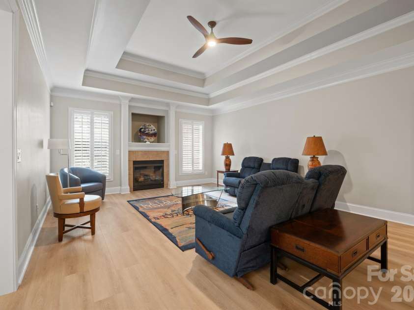 17426 Springwinds Drive, Cornelius, NC 28031.  MLS# CAR4333275, YatesRealty ID 16307. Great room toward FP