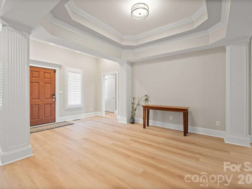 17426 Springwinds Drive, Cornelius, NC 28031.  MLS# CAR4333275, YatesRealty ID 16307. Hone with new flooring showing Dining area