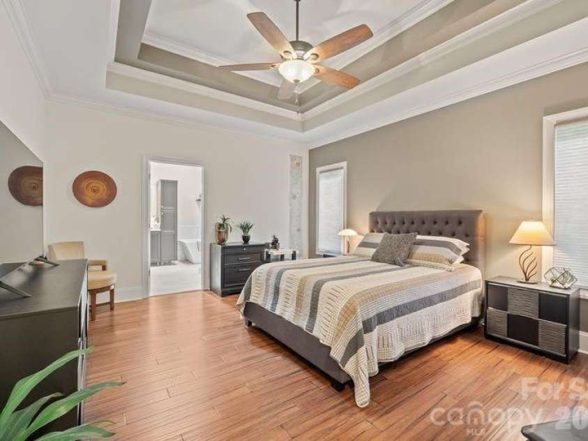 17426 Springwinds Drive, Cornelius, NC 28031.  MLS# CAR4333275, YatesRealty ID 16307. Primary BR has trey ceiling and ceiling fan