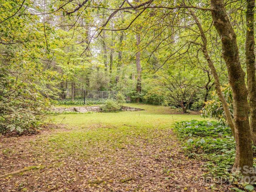 2512 Little River Road, Hendersonville, NC 28739.  MLS# CAR4253798, YatesRealty ID 16308. 