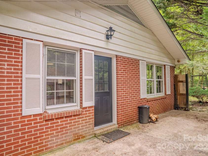 2512 Little River Road, Hendersonville, NC 28739.  MLS# CAR4253798, YatesRealty ID 16308. 