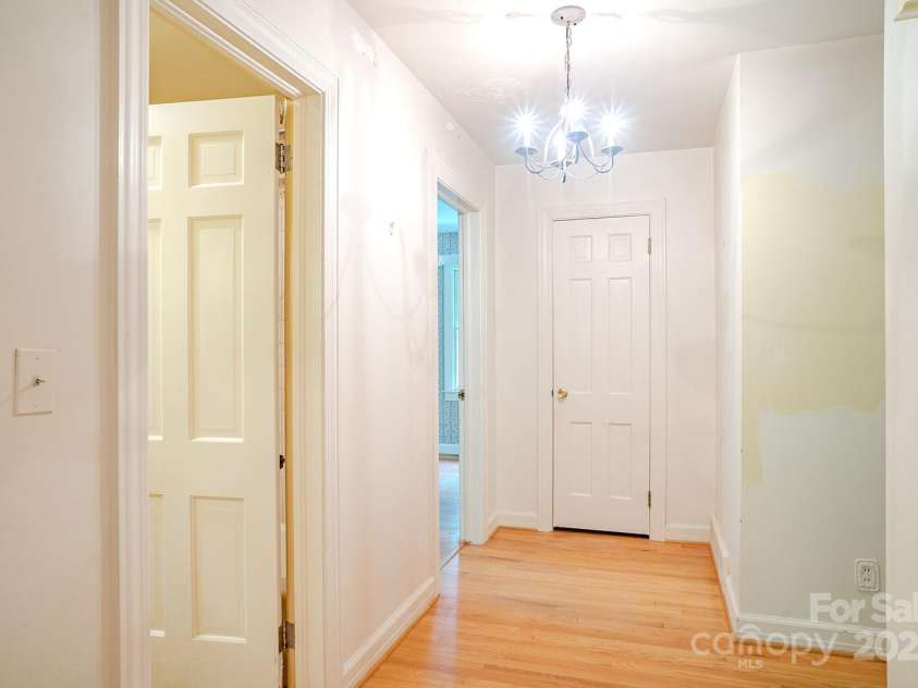 2512 Little River Road, Hendersonville, NC 28739.  MLS# CAR4253798, YatesRealty ID 16308. 