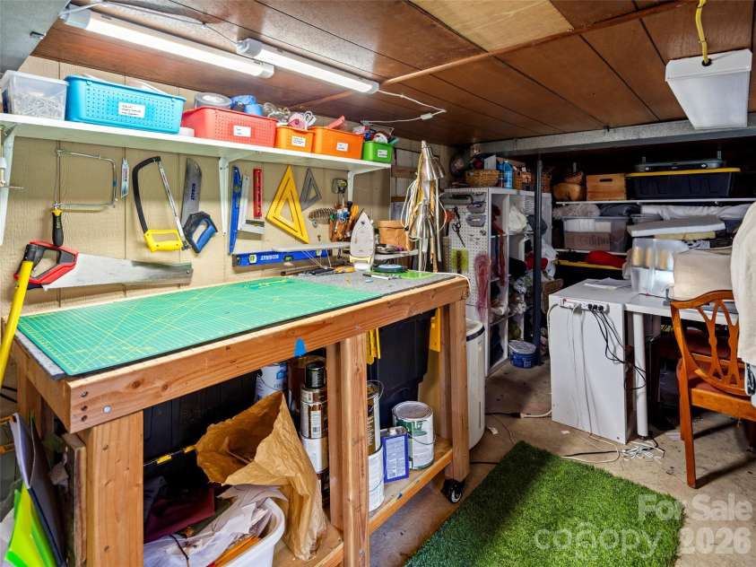 79 Craig Circle, Asheville, NC 28805.  MLS# CAR4352490, YatesRealty ID 16309. 