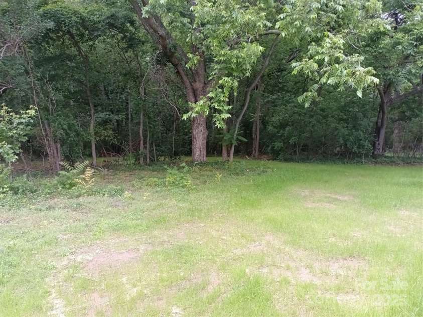 12 Watts Street, York, SC 29745.  MLS# CAR4265260, YatesRealty ID 16310. 