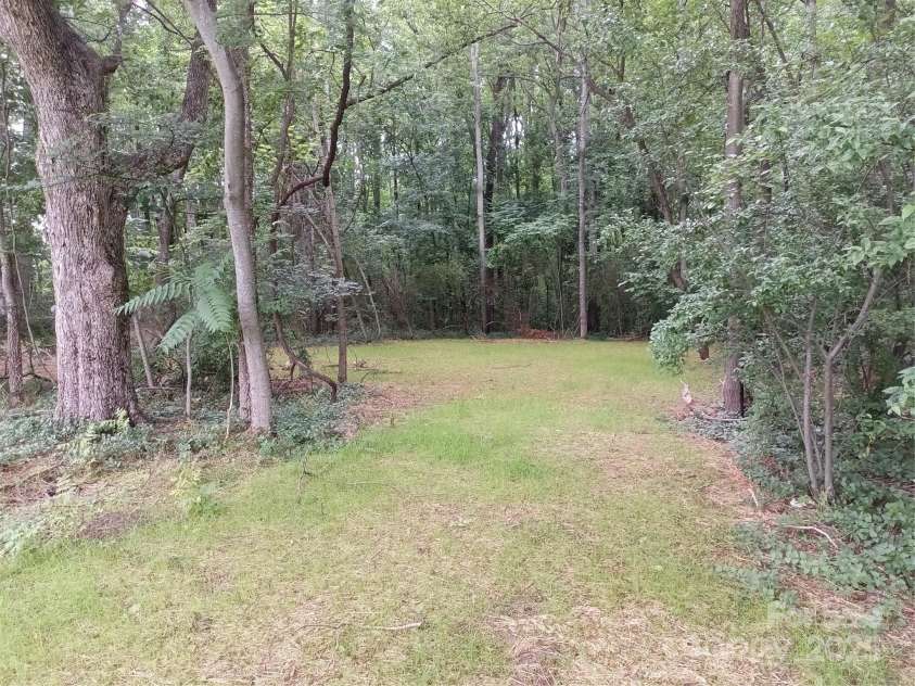 12 Watts Street, York, SC 29745.  MLS# CAR4265260, YatesRealty ID 16310. 