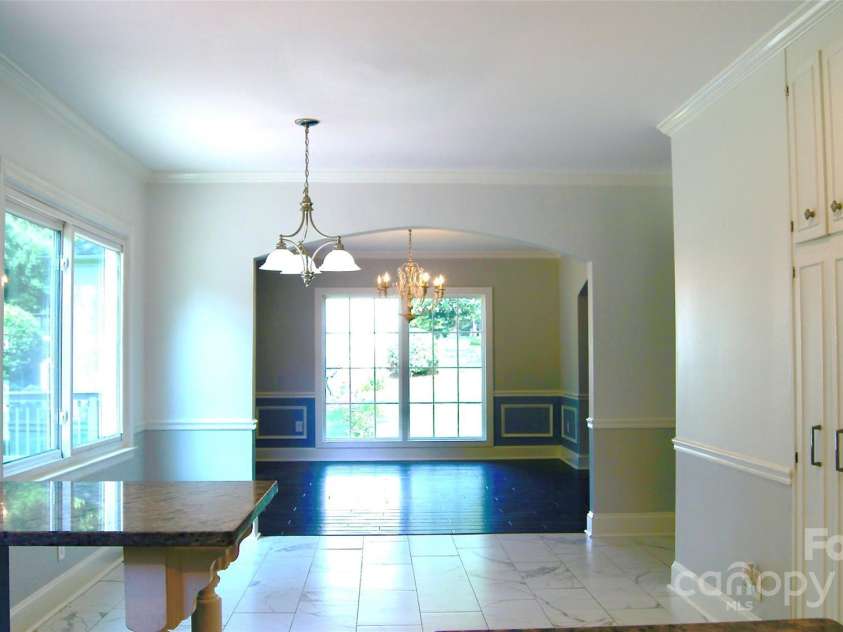 4905 Montibello Drive, Charlotte, NC 28226.  MLS# CAR4252898, YatesRealty ID 16311. ACCESS TO FORMAL DINING ROOM