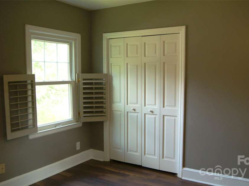 4905 Montibello Drive, Charlotte, NC 28226.  MLS# CAR4252898, YatesRealty ID 16311. BEDROOM #32ND FLOOR