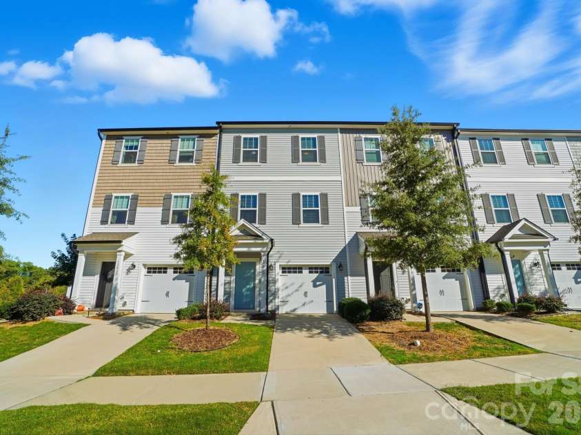 12009 Chesapeake Mallard Drive, Charlotte, NC 28262.  MLS# CAR4316650, YatesRealty ID 16312. 