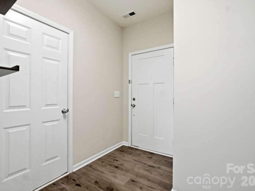 12009 Chesapeake Mallard Drive, Charlotte, NC 28262.  MLS# CAR4316650, YatesRealty ID 16312. Entry