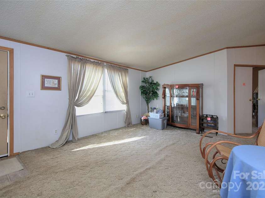 355 Branchwood Road, Statesville, NC 28625.  MLS# CAR4232554, YatesRealty ID 16312. 