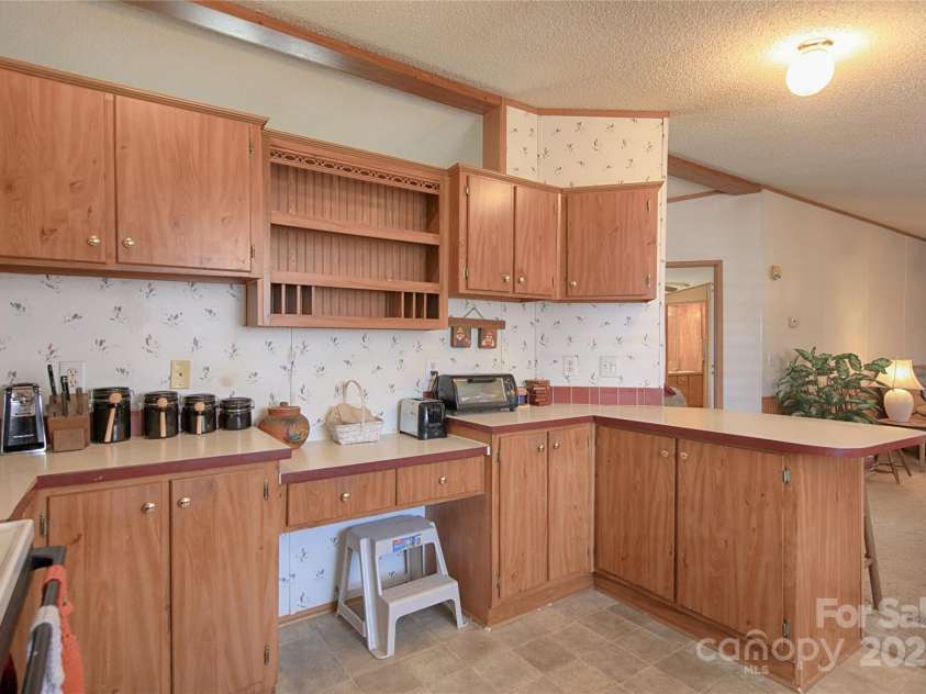 355 Branchwood Road, Statesville, NC 28625.  MLS# CAR4232554, YatesRealty ID 16312. 