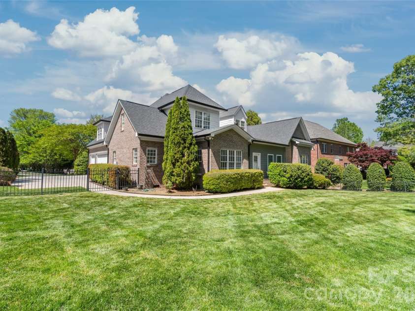4139 French Fields Lane, Harrisburg, NC 28075.  MLS# CAR4373502, YatesRealty ID 16313. 