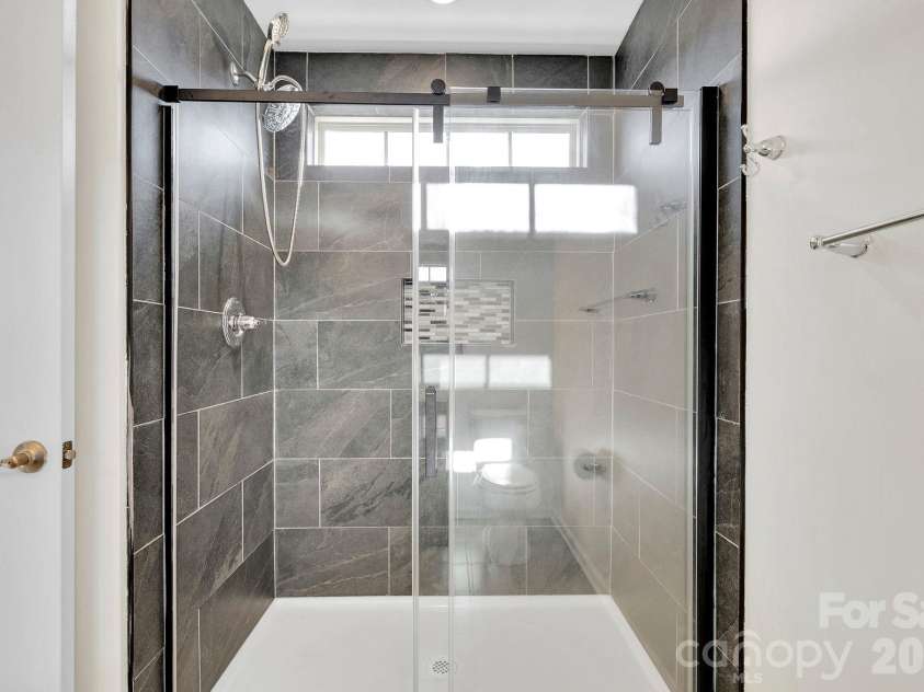 4061 Zilker Park Drive, Charlotte, NC 28217.  MLS# CAR4341717, YatesRealty ID 16314. 