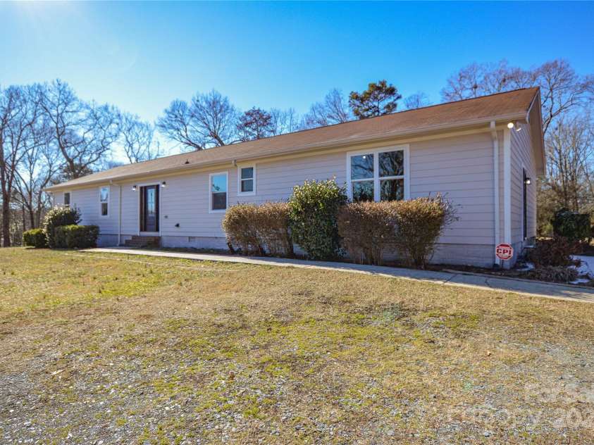6615 Love Mill Road, Monroe, NC 28110.  MLS# CAR4216044, YatesRealty ID 16315. 