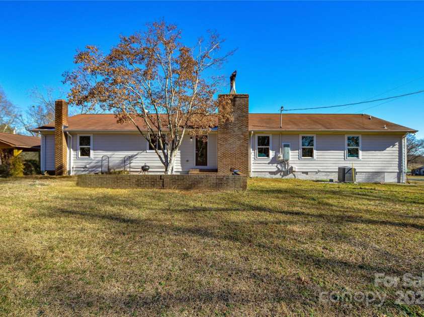 6615 Love Mill Road, Monroe, NC 28110.  MLS# CAR4216044, YatesRealty ID 16315. 