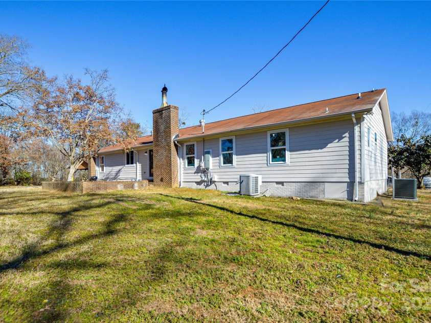 6615 Love Mill Road, Monroe, NC 28110.  MLS# CAR4216044, YatesRealty ID 16315. 