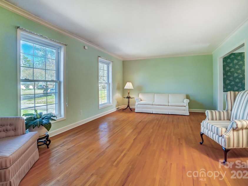 1301 Old Farm Road, Charlotte, NC 28226.  MLS# CAR4228813, YatesRealty ID 16317. 