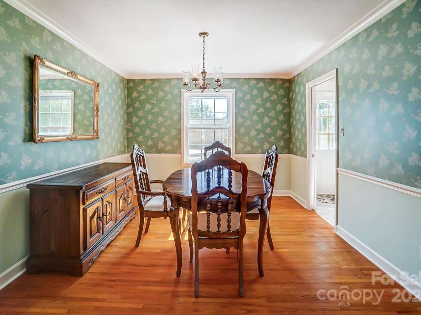 1301 Old Farm Road, Charlotte, NC 28226.  MLS# CAR4228813, YatesRealty ID 16317. 